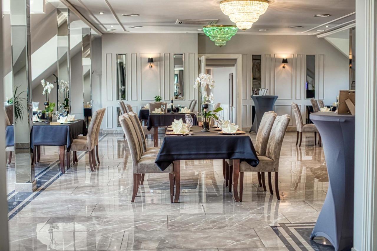 Hotel Bialy Dom ريبنيك المظهر الخارجي الصورة