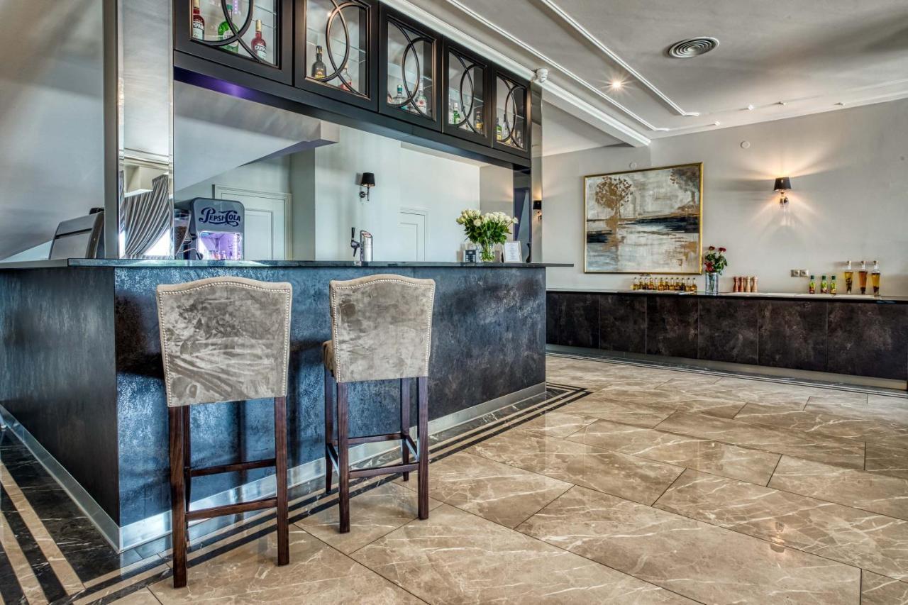 Hotel Bialy Dom ريبنيك المظهر الخارجي الصورة
