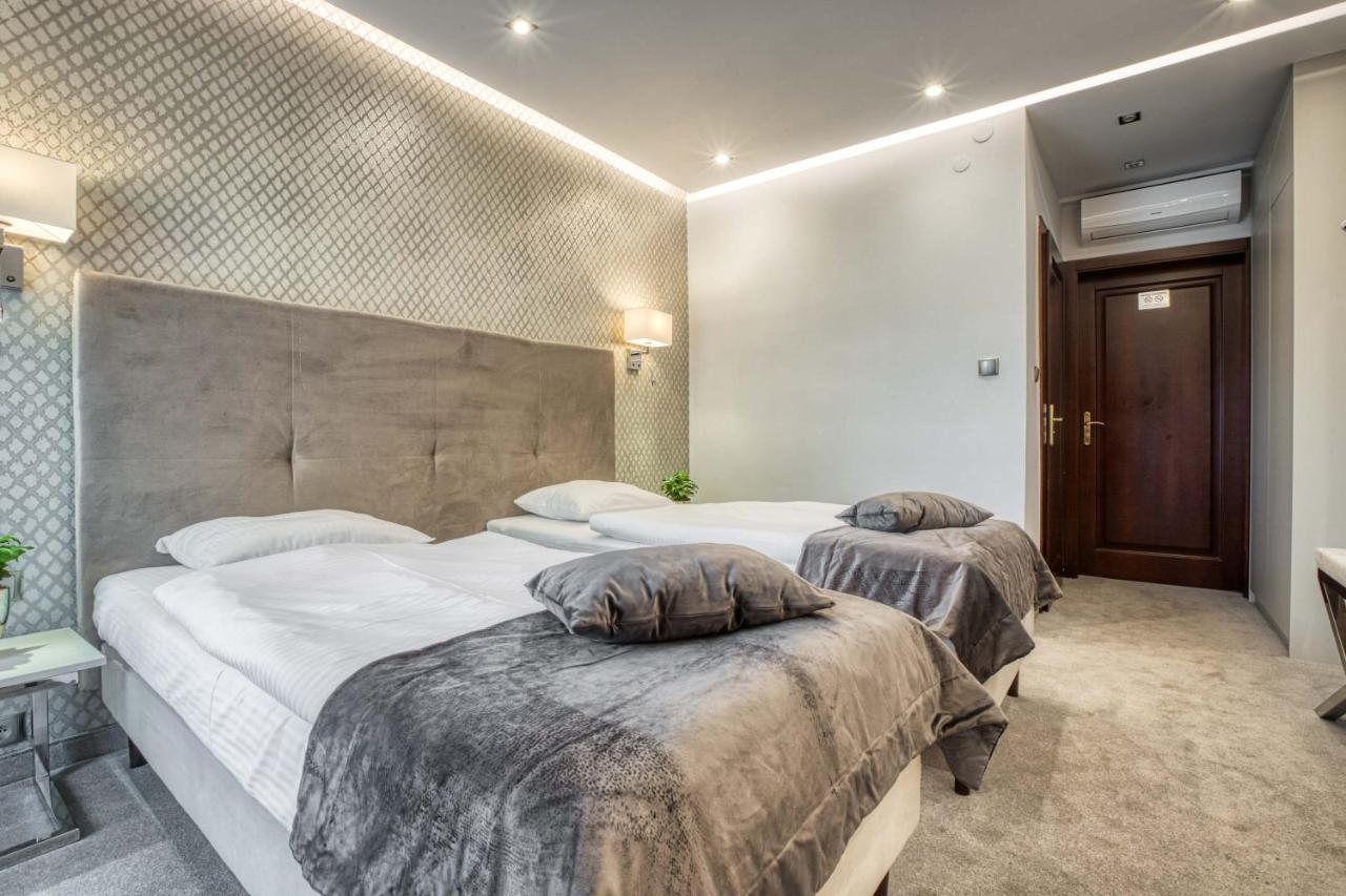 Hotel Bialy Dom ريبنيك المظهر الخارجي الصورة