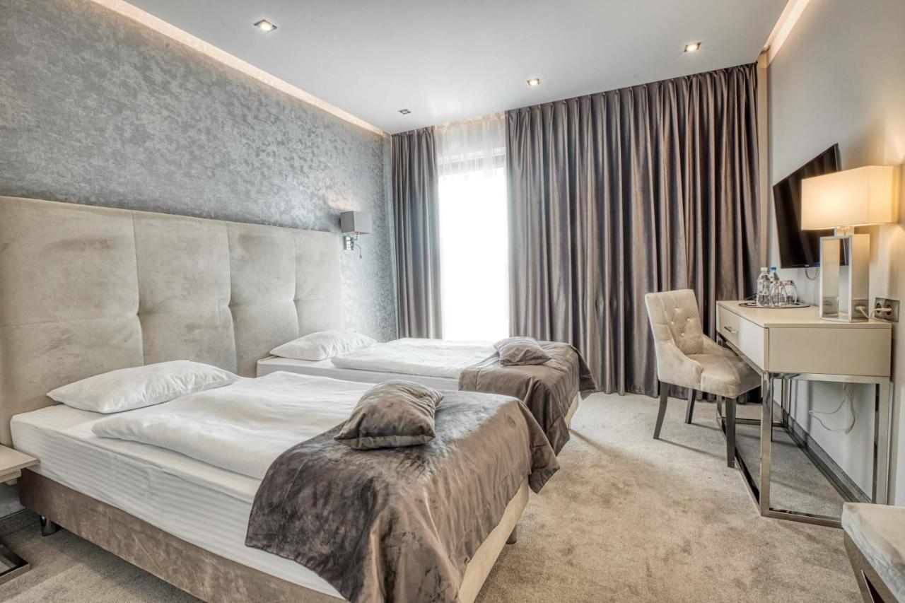 Hotel Bialy Dom ريبنيك المظهر الخارجي الصورة